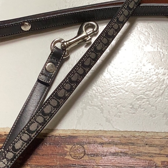 Coach dog leash like new - Picture 2 of 3